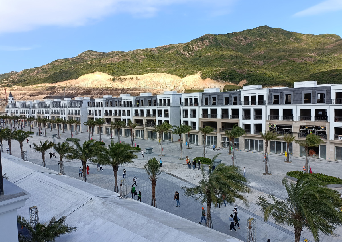Tiến độ thi công MerryLand Quy Nhơn 03/2022